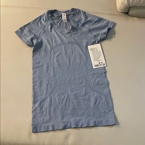 lululemon athletica Blue Short Sleeve Tee